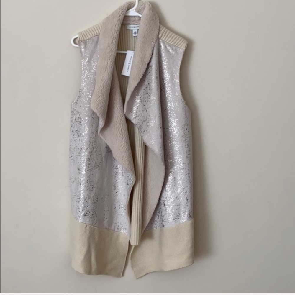 VINTAGE AMERICA Faux fur Foil Detail Sherpa Vest - Picture 2 of 6